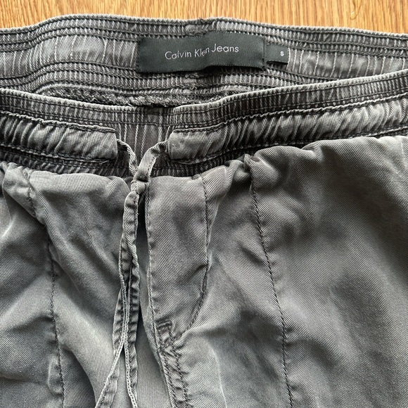 Relaxed Draw String Pant - Picture 2 of 3